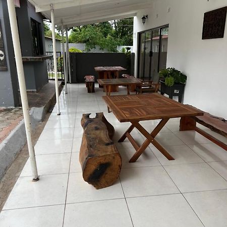 Mukala Lodge 卢萨卡 外观 照片