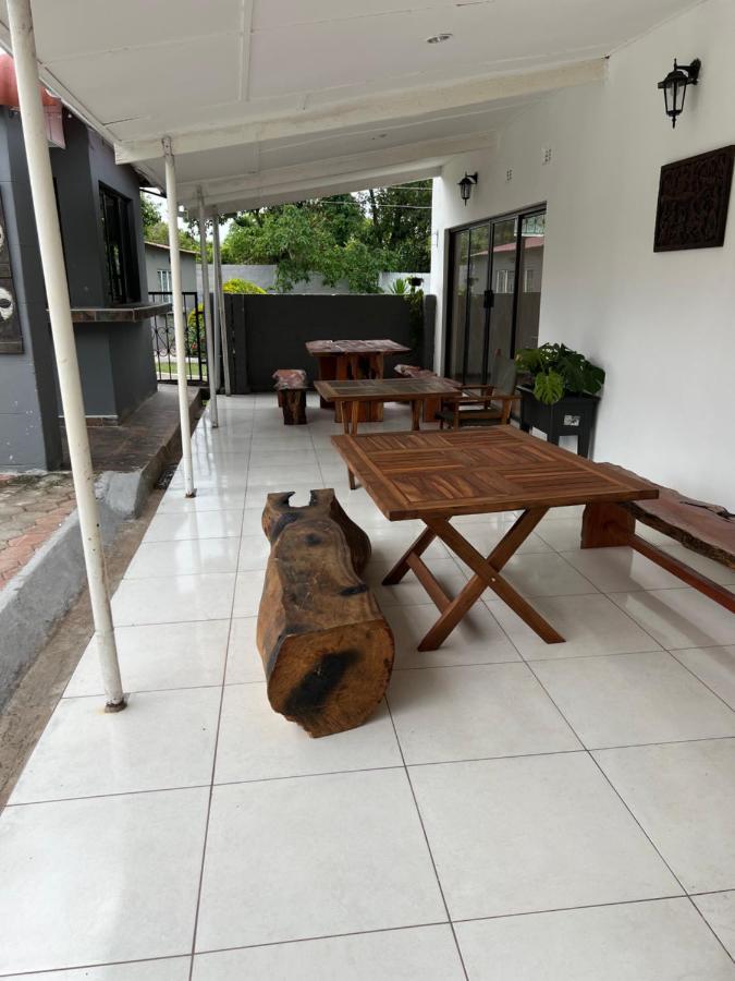 Mukala Lodge 卢萨卡 外观 照片
