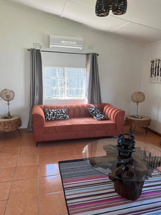Mukala Lodge 卢萨卡 外观 照片